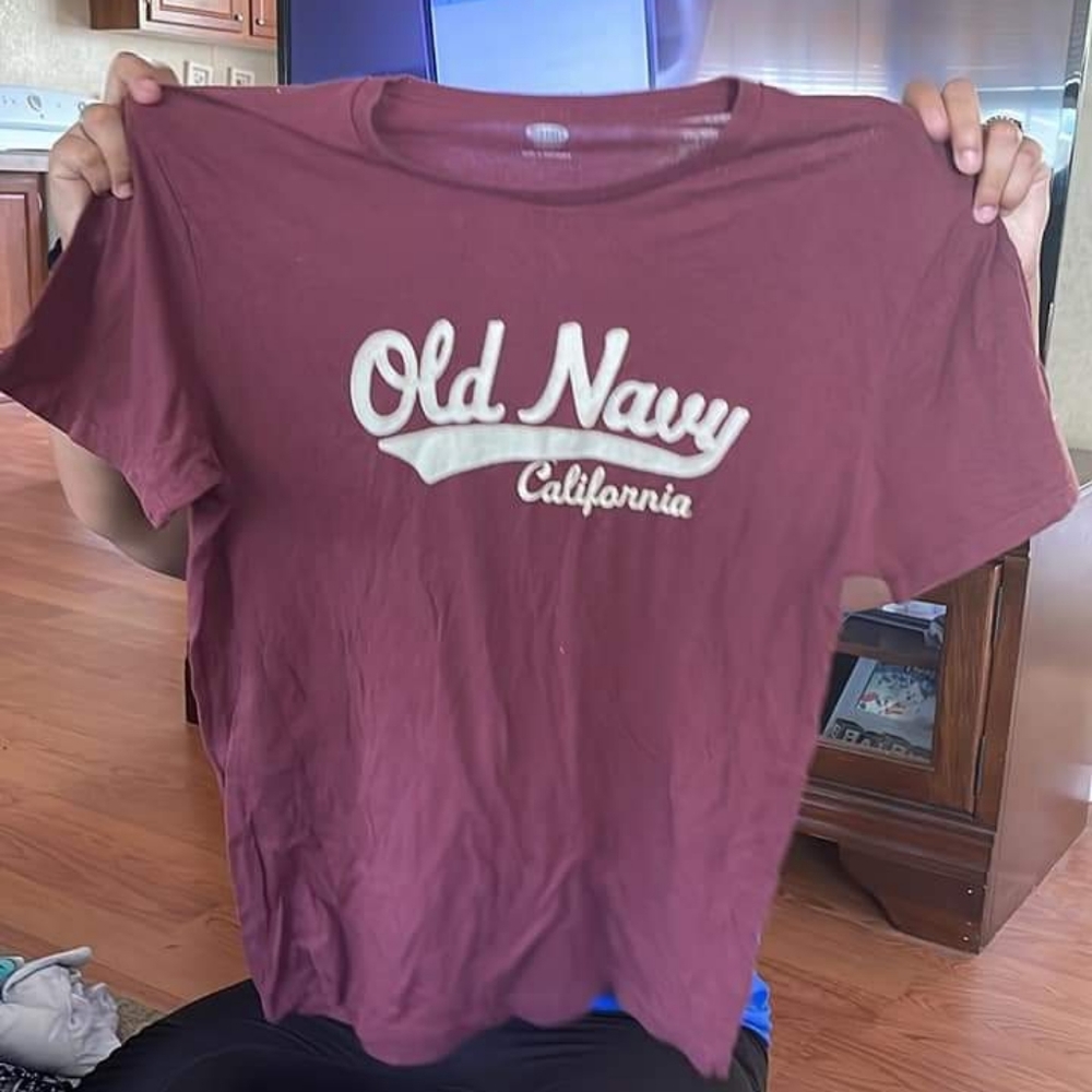 Old Navy T-Shirt